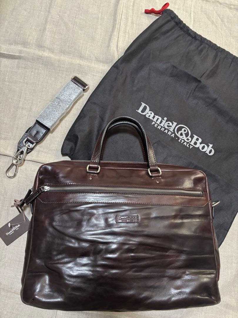 Daniel & Bob ブラックレザー ビジネスバッグ　ブラウン