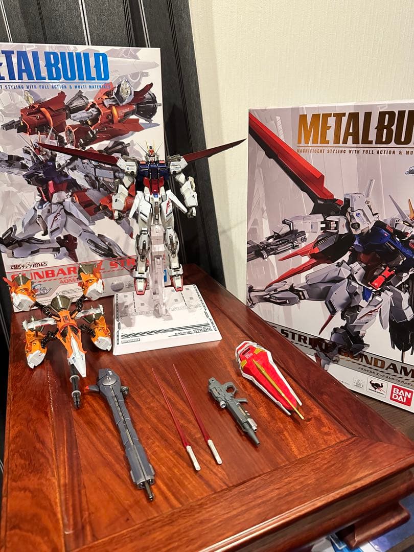 メタルビルド　エールストライクガンダム　ガンバレルストライカー　開封品