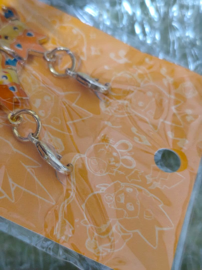 ポケモンセンターメガトウキョーのピカチュウ ピンズセット チャームセット