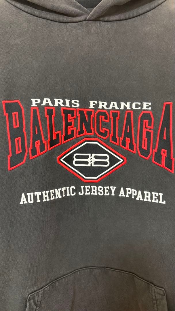 トップス BALENCIAGA Logo Embroidery Hoodie