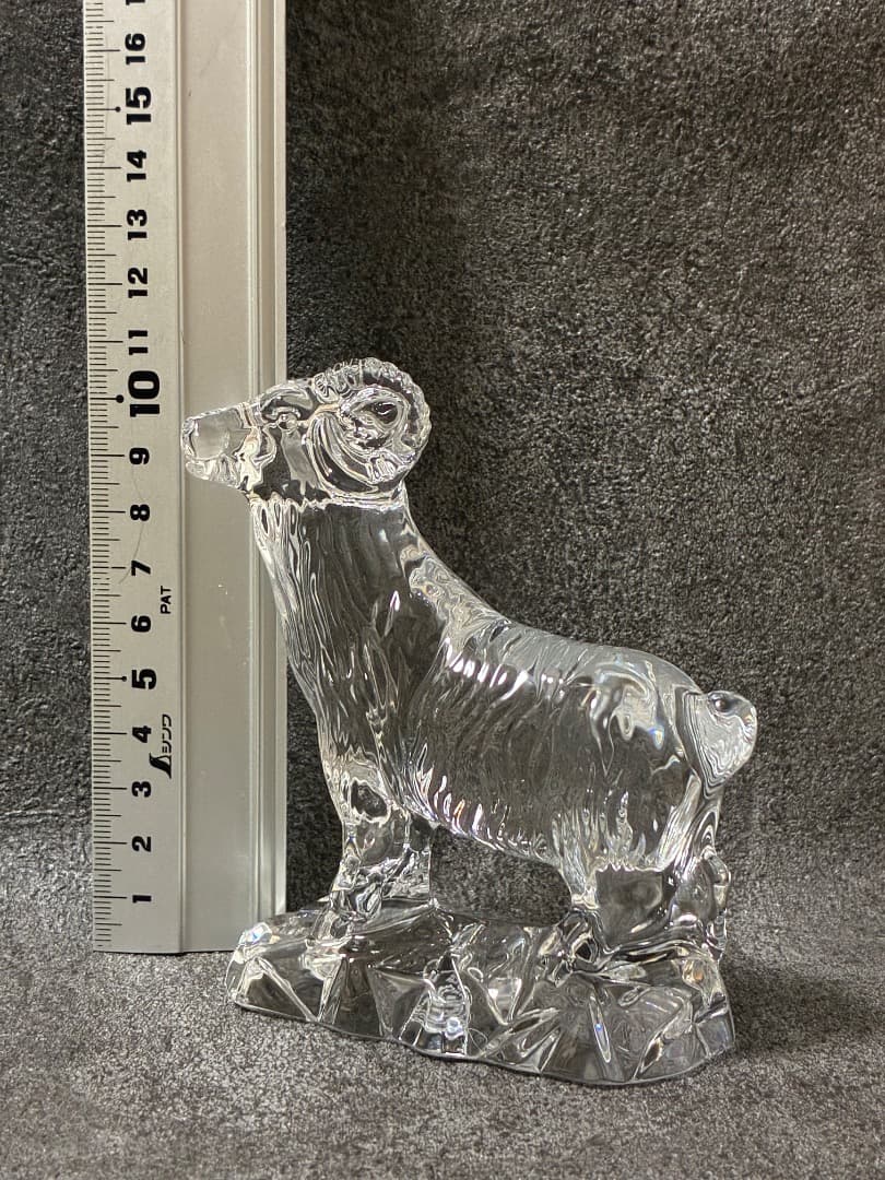 バカラ 干支 未 クリスタルガラス 置き物 オブジェ 箱付き Baccarat