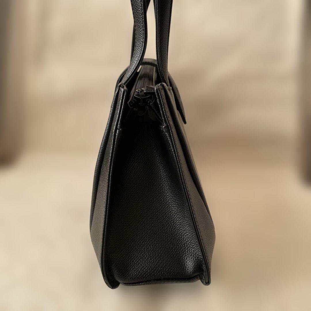 GVENCHY ジバンシー　牛革　ハンドバッグ　フォーマル