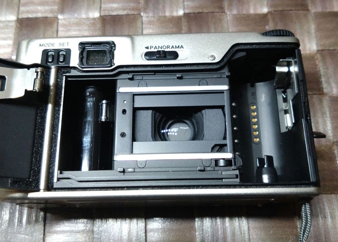 ニコン35TI 高級コンパクトフィルムカメラ