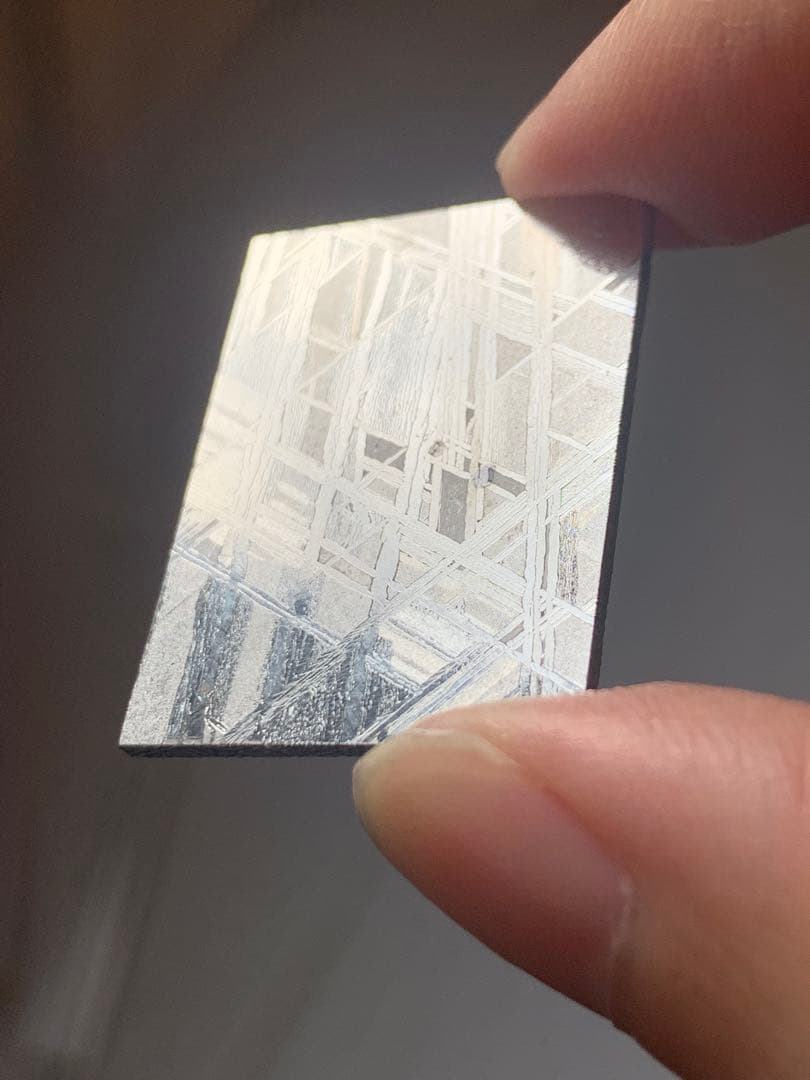 ギベオン鉄隕石　スライス標本　メテオライト　セリコ　パワーストーン　化石　根付