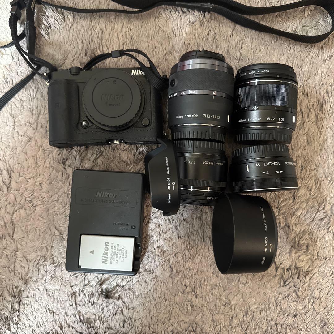 Nikon ミラーレスカメラ 4本レンズ付き