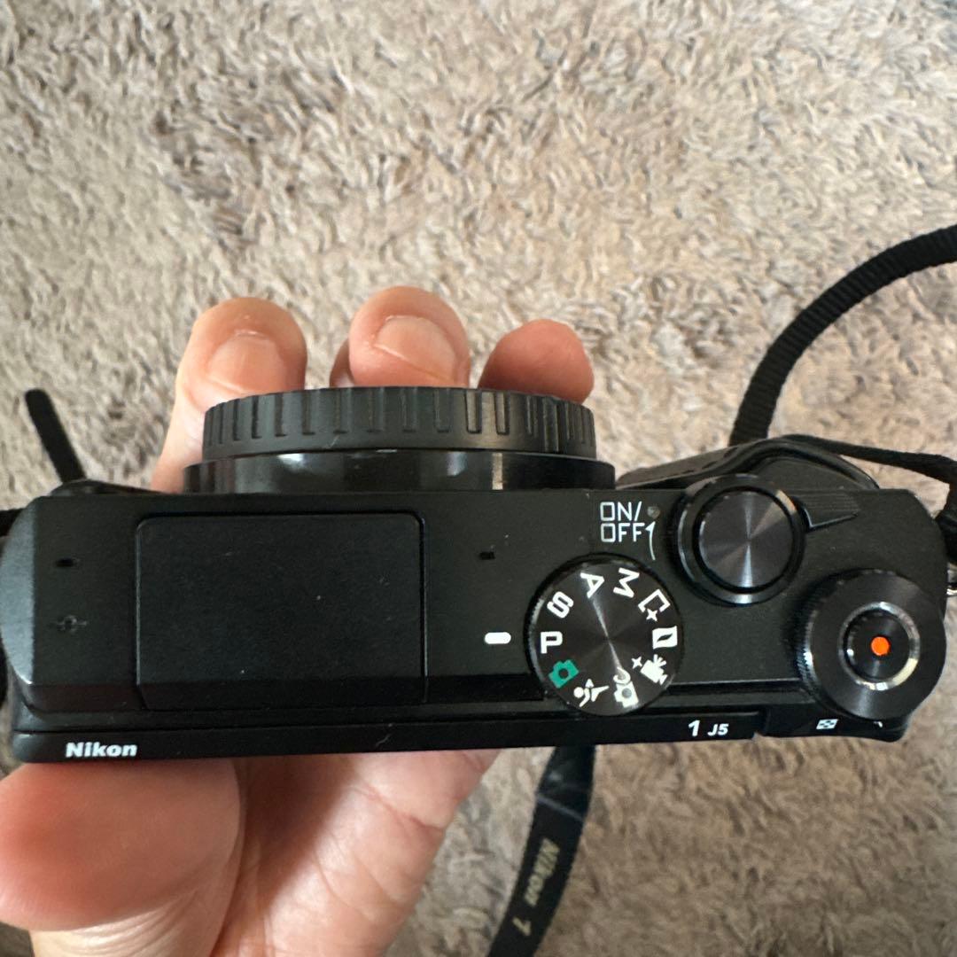 Nikon ミラーレスカメラ 4本レンズ付き