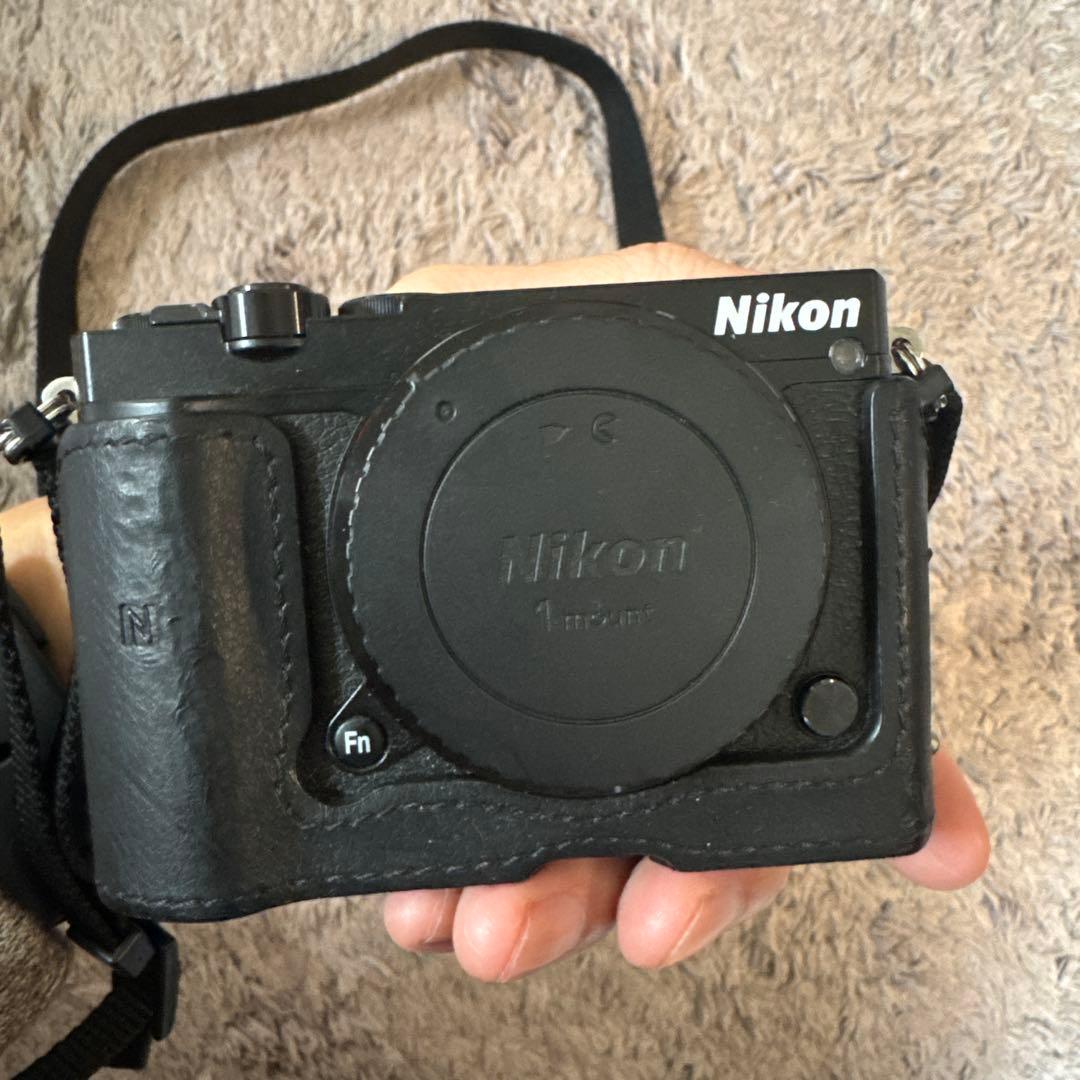 Nikon ミラーレスカメラ 4本レンズ付き