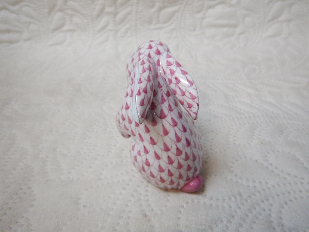 ヘレンド　陶器製　ウサギ　置物　ピンク