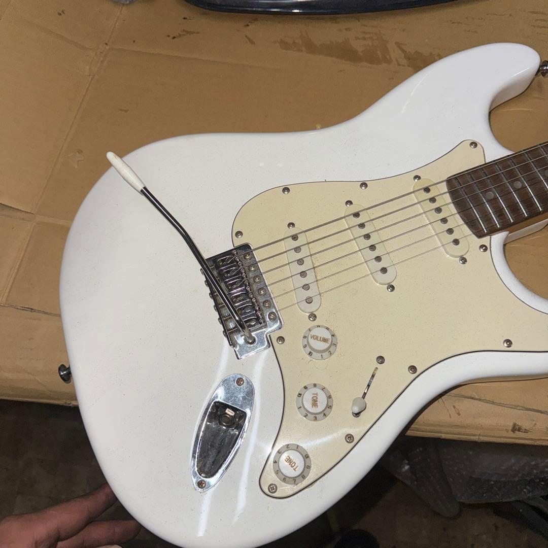 Pulsar エレキギター ホワイト