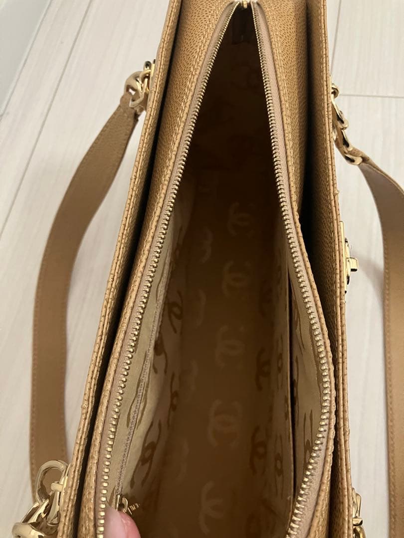 新品同様ヴィンテージ CHANEL ベージュ レザー ハンドバッグ
