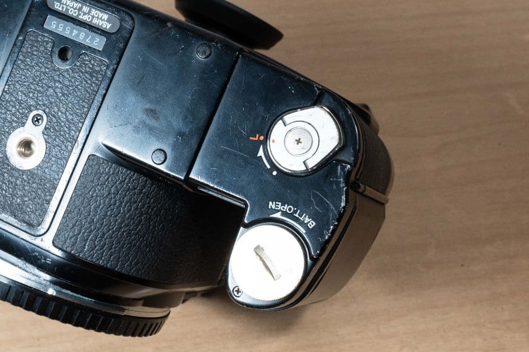 PENTAX 67Ⅱ ペンタックス 本体　ストラップ、予備電池付き