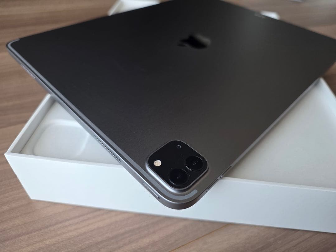 ままさん専用【極美品！】iPad Pro 第6世代 12.9 Wi-Fi