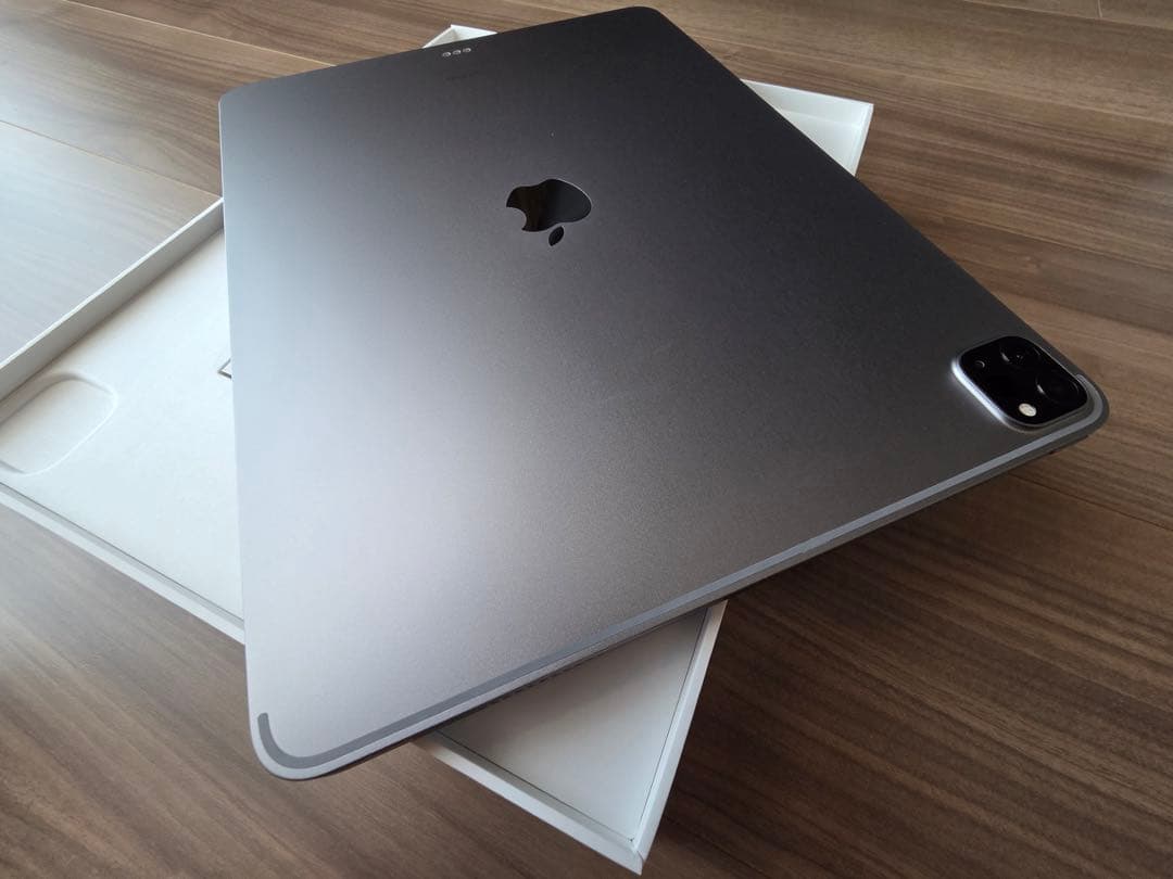 ままさん専用【極美品！】iPad Pro 第6世代 12.9 Wi-Fi