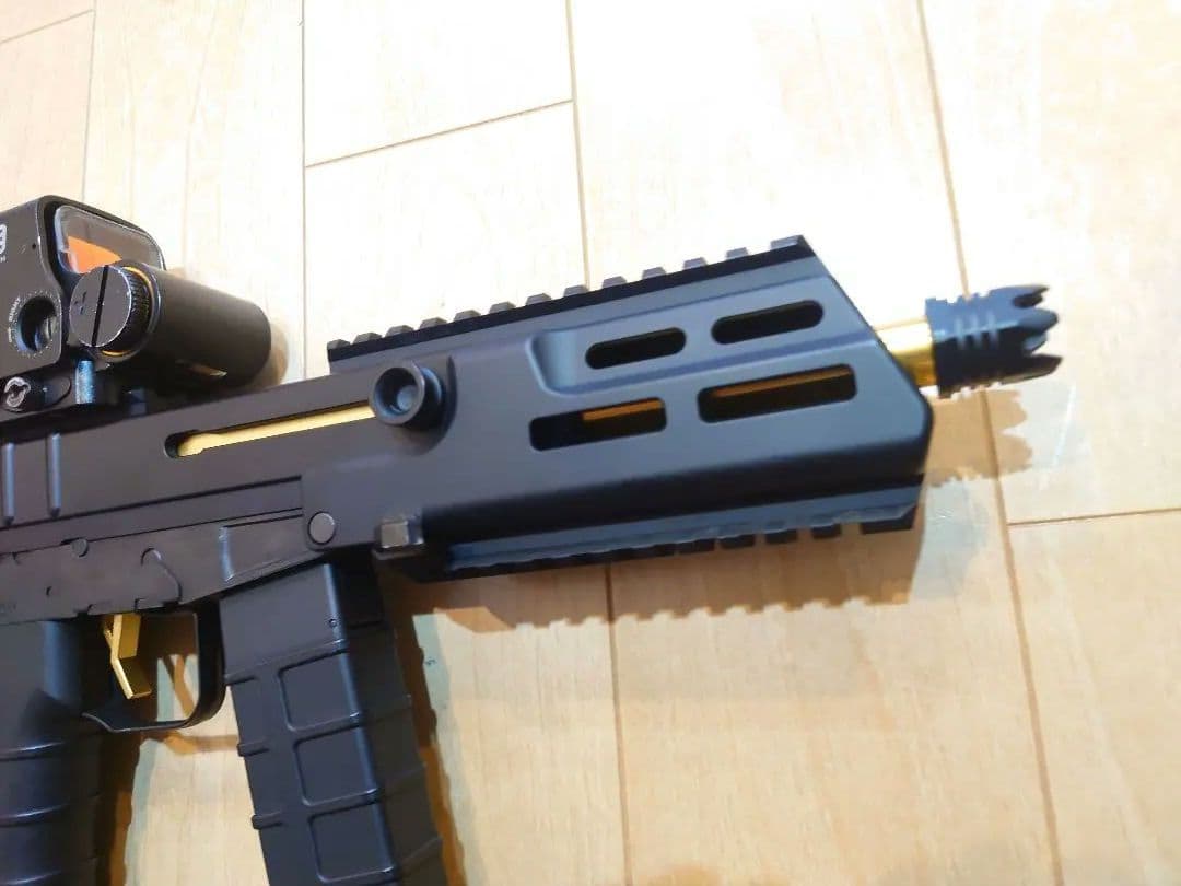 スコーピオンmod.ｍ　ホロサイト付き