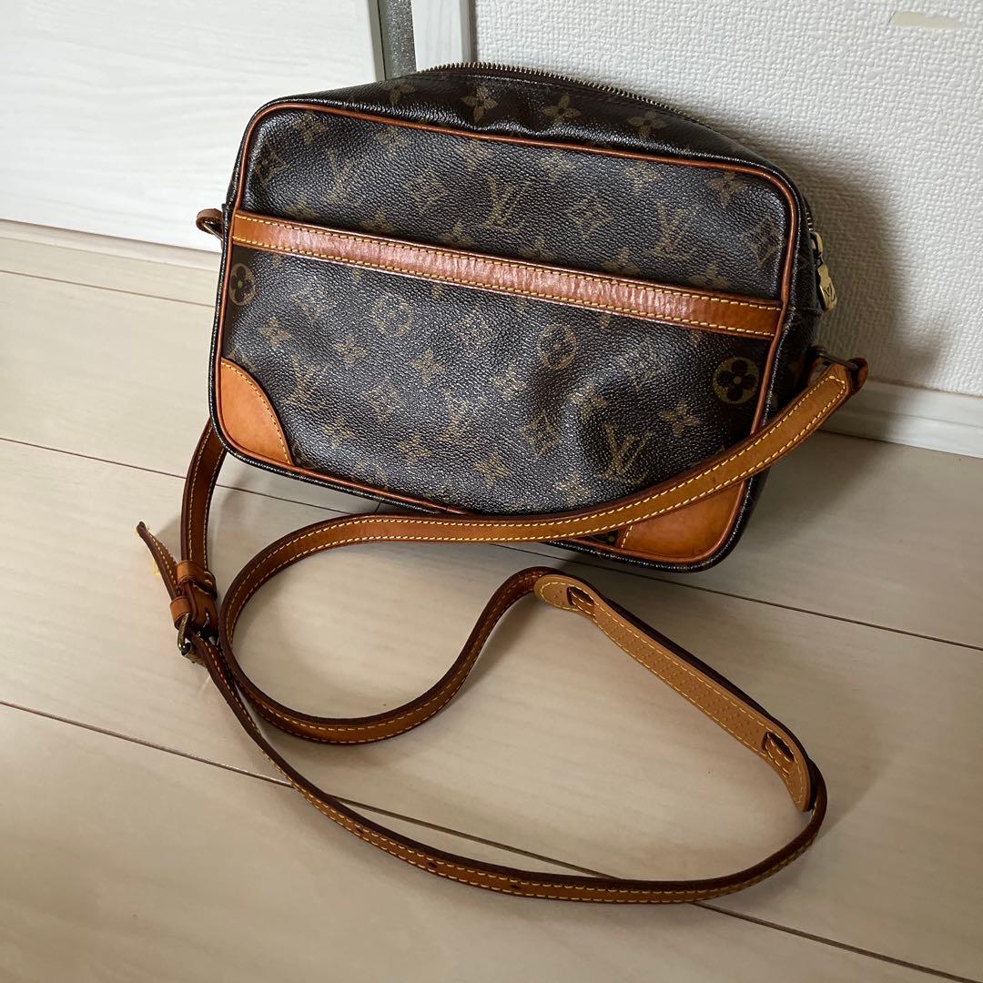 Louis Vuitton ショルダーバッグ