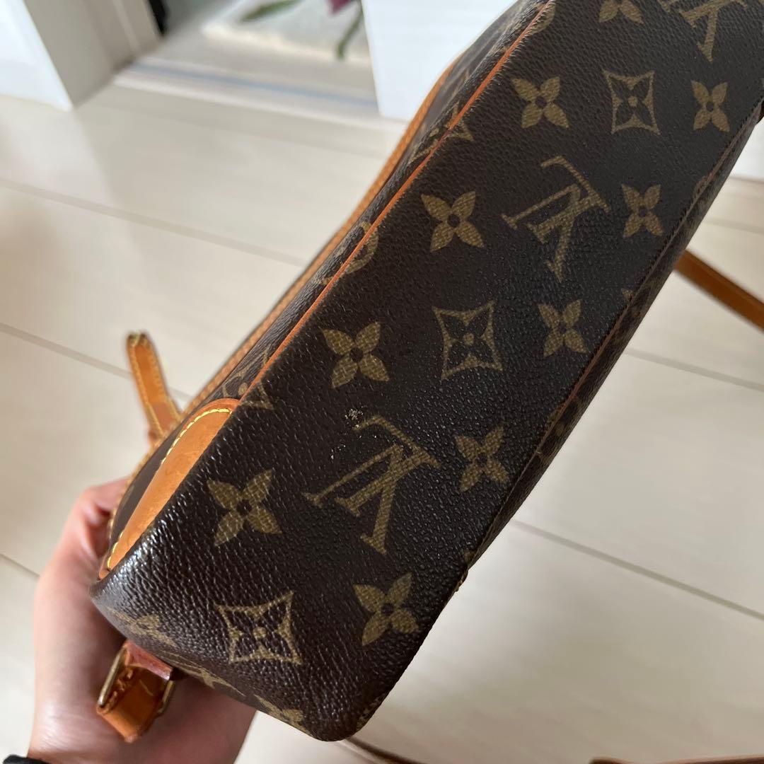 Louis Vuitton ショルダーバッグ