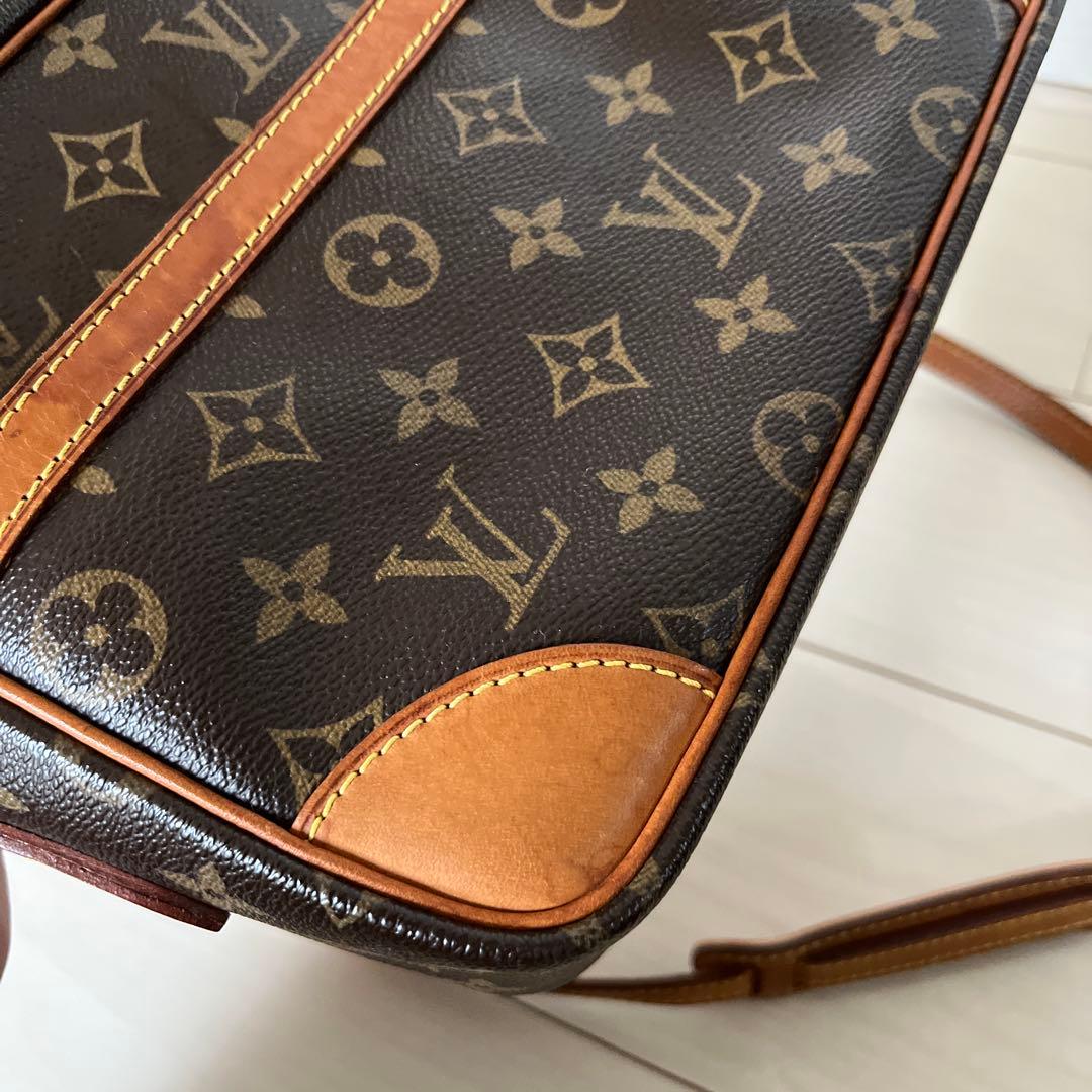 Louis Vuitton ショルダーバッグ