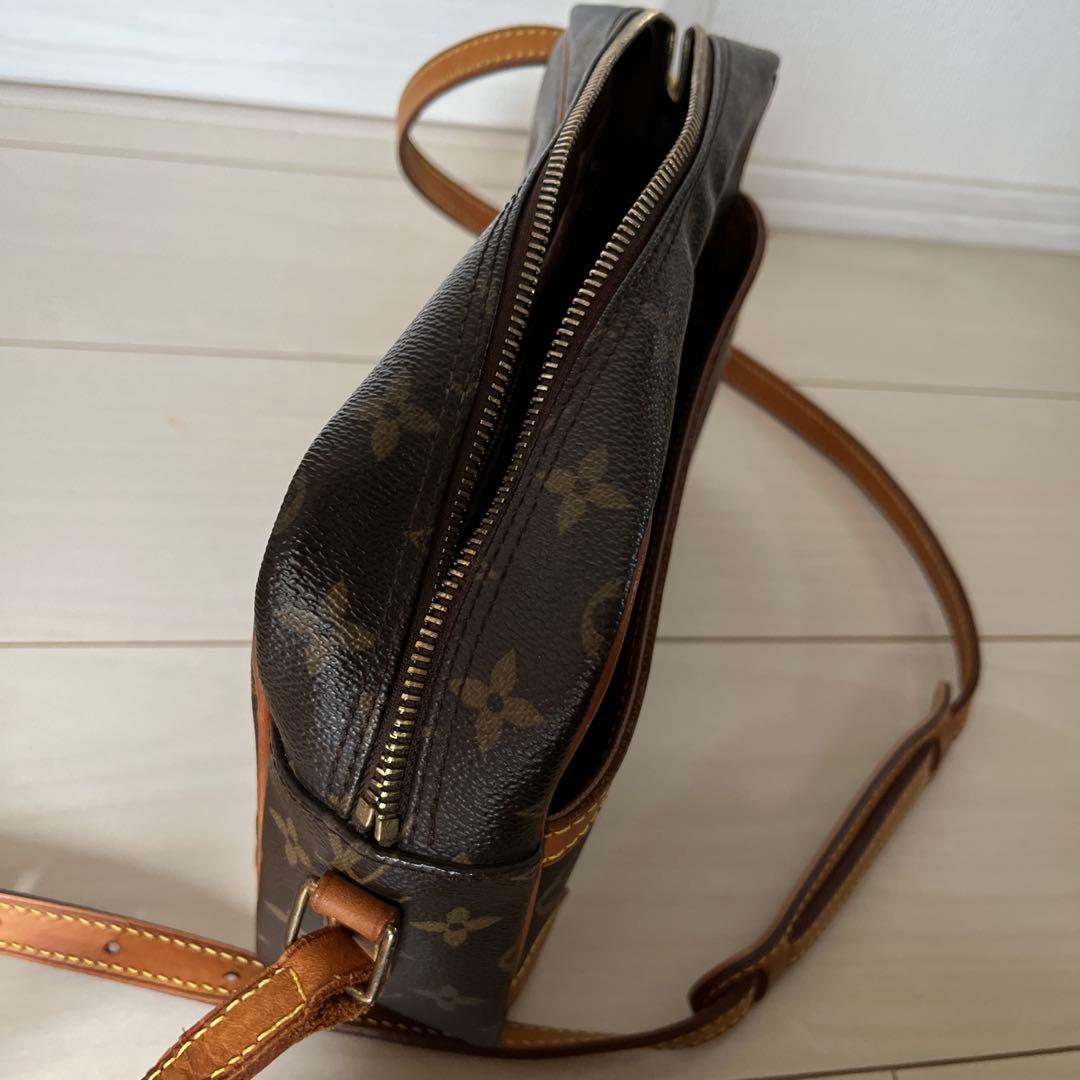 Louis Vuitton ショルダーバッグ