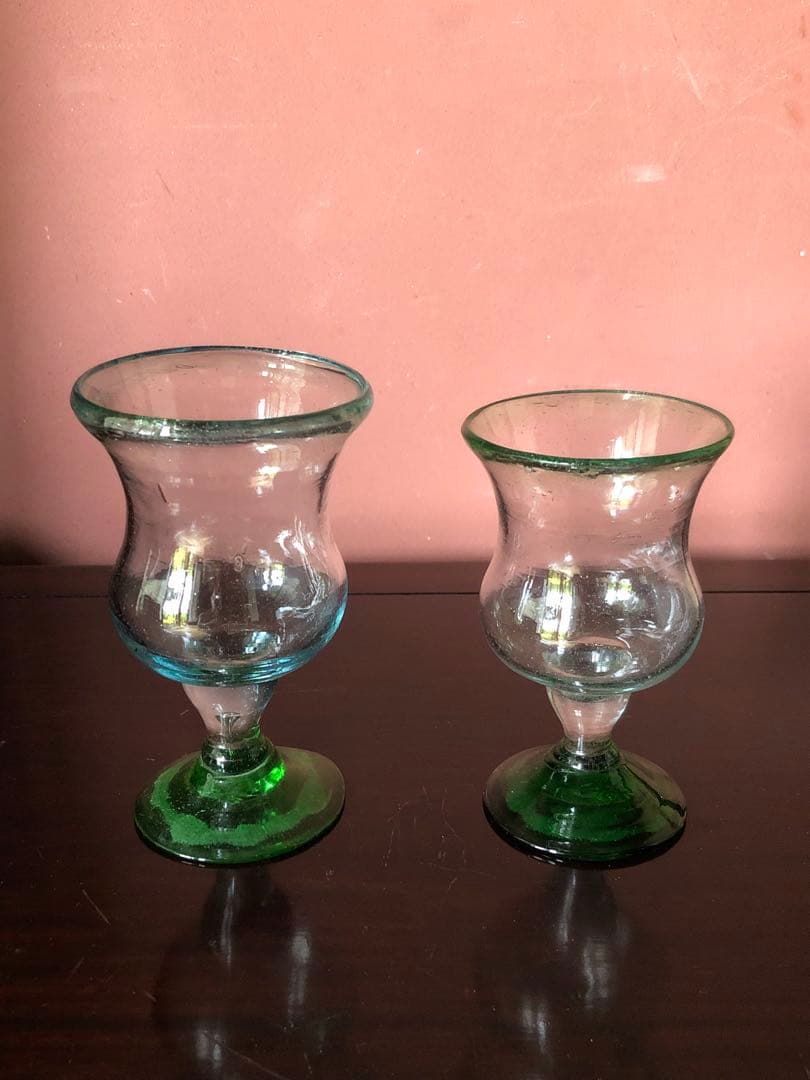 蔵にあった古いガラスコップ2客