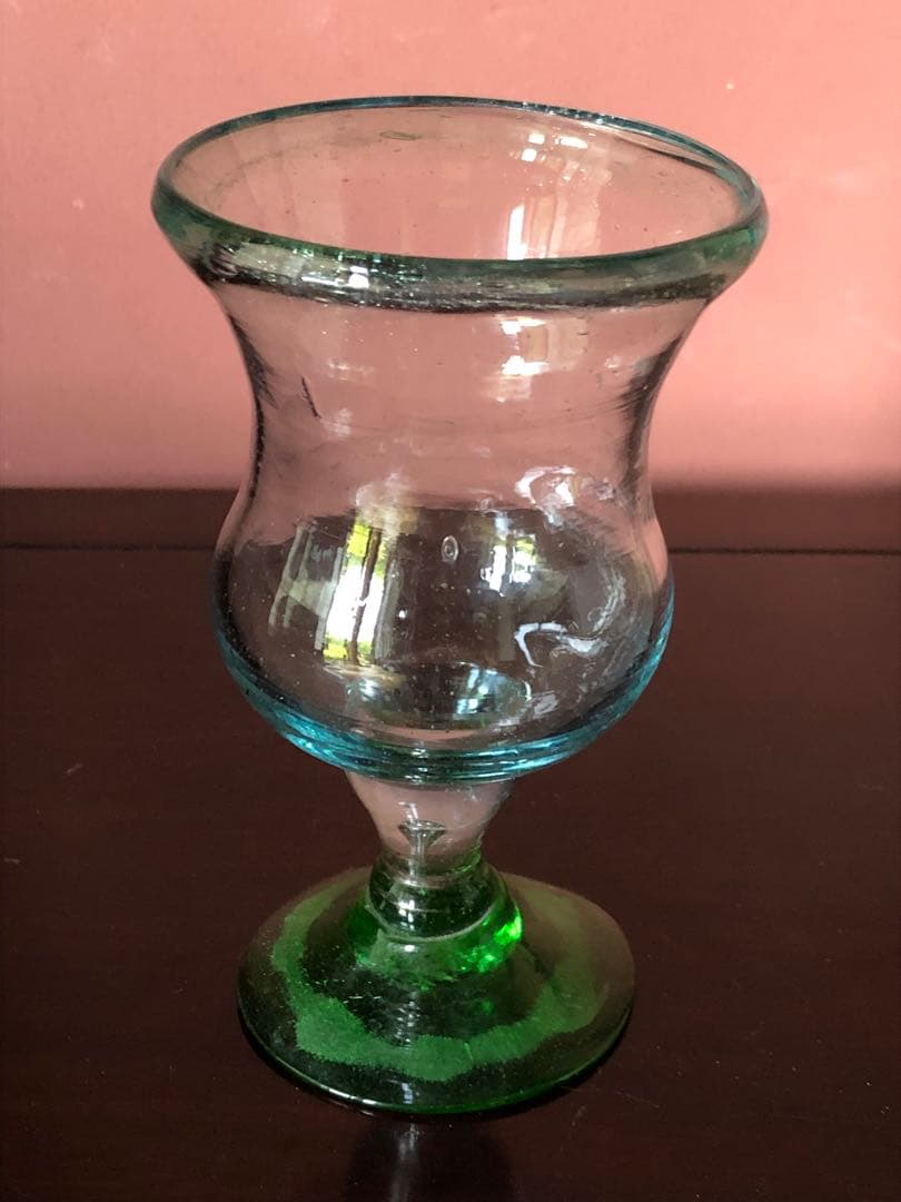 蔵にあった古いガラスコップ2客