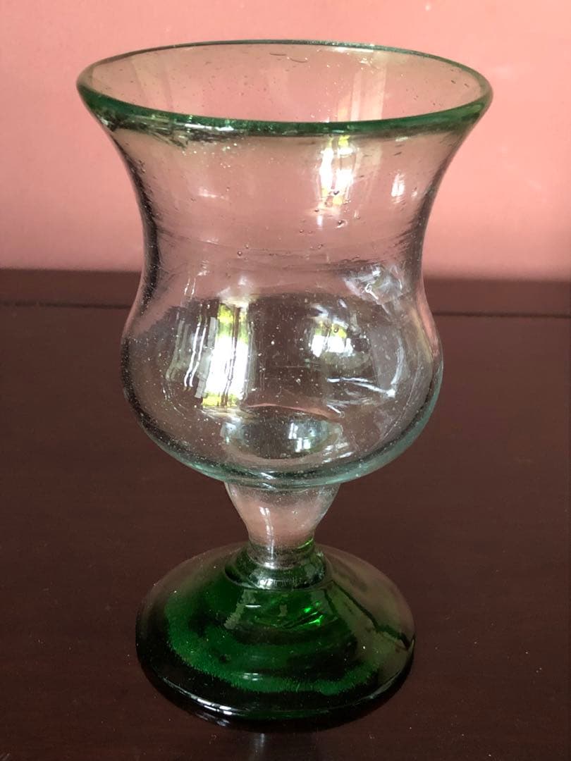 蔵にあった古いガラスコップ2客