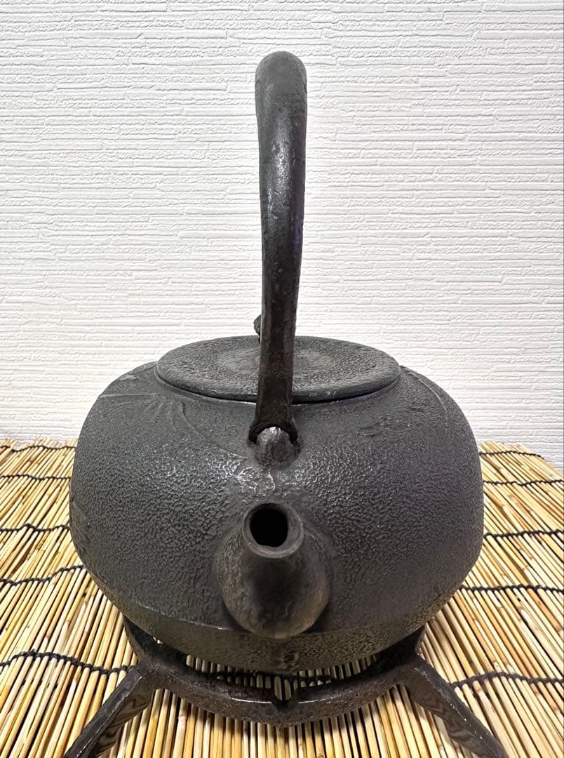 未使用品　南部秀山堂南部伝統工芸士 佐藤 勝弘造１５型　南部鉄瓶 南部鉄器