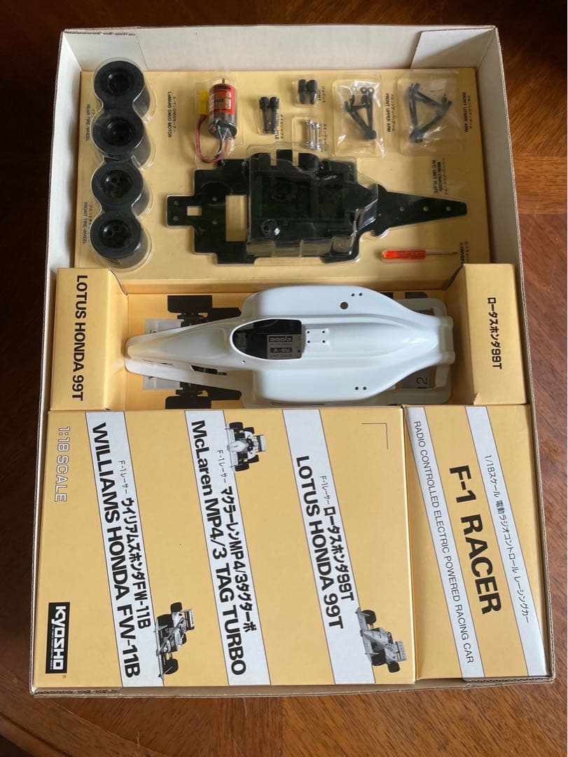 京商 Kyosho 1/18 電動RC F1レーサー ロータス ホンダ 99T