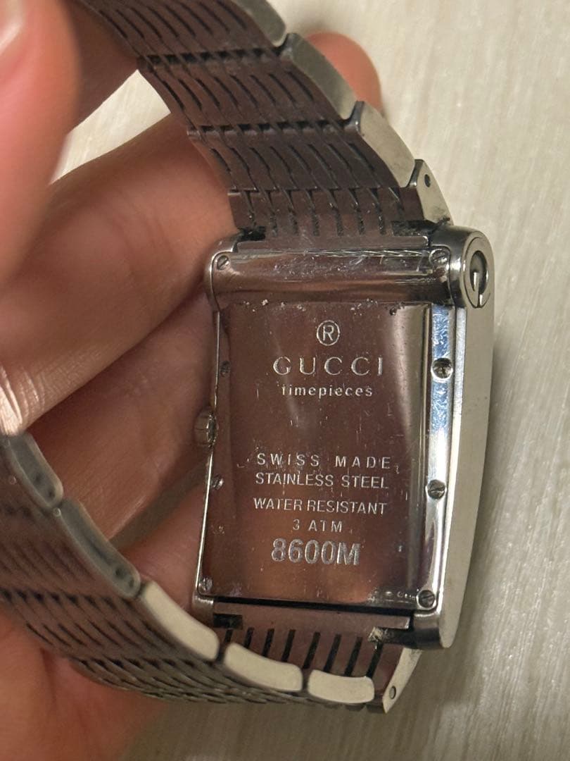 GUCCI 8600M クォーツ腕時計 ブラック