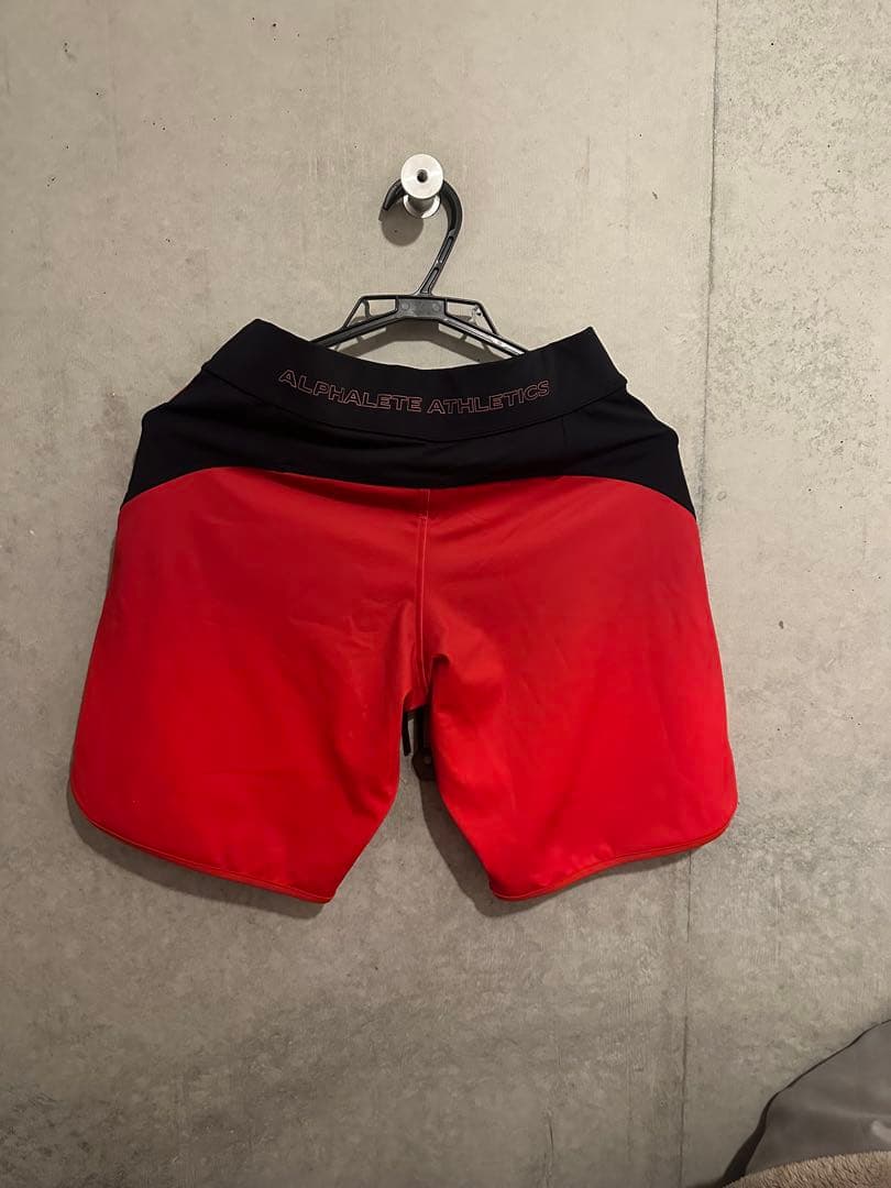 ALPHA LITE ATHLETICS フィジークショートパンツ 赤黒