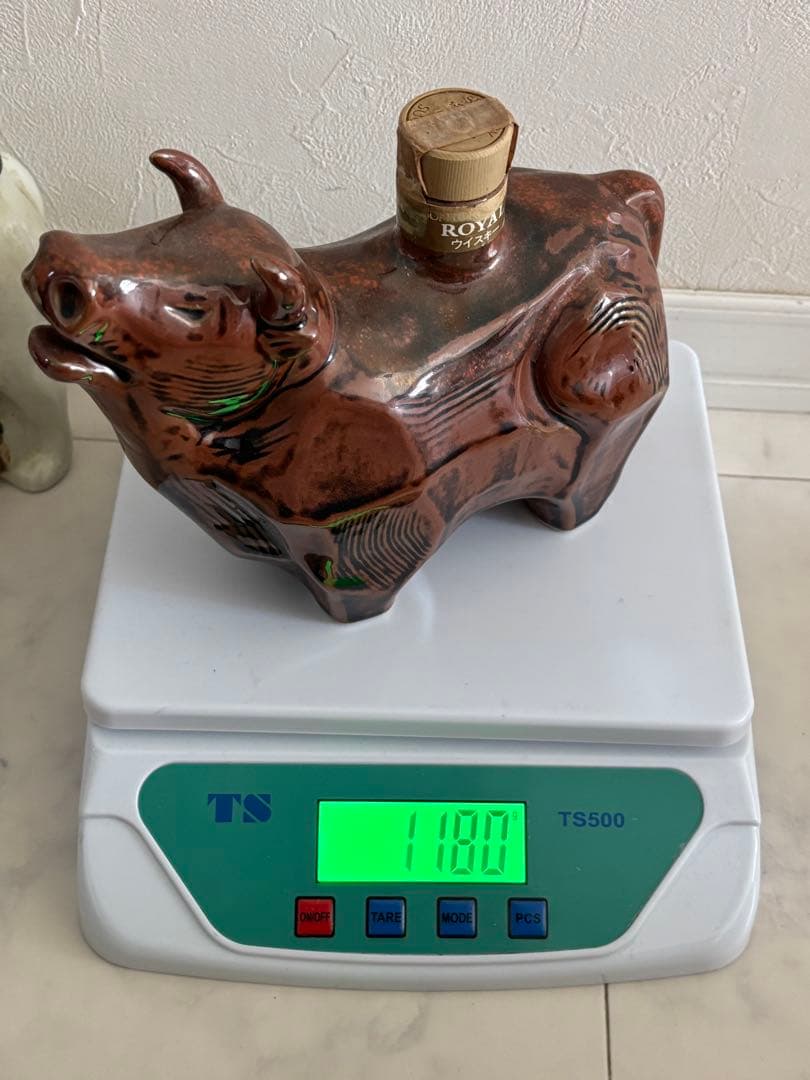 サントリー ウイスキー ローヤル 干支ボトル まとめ