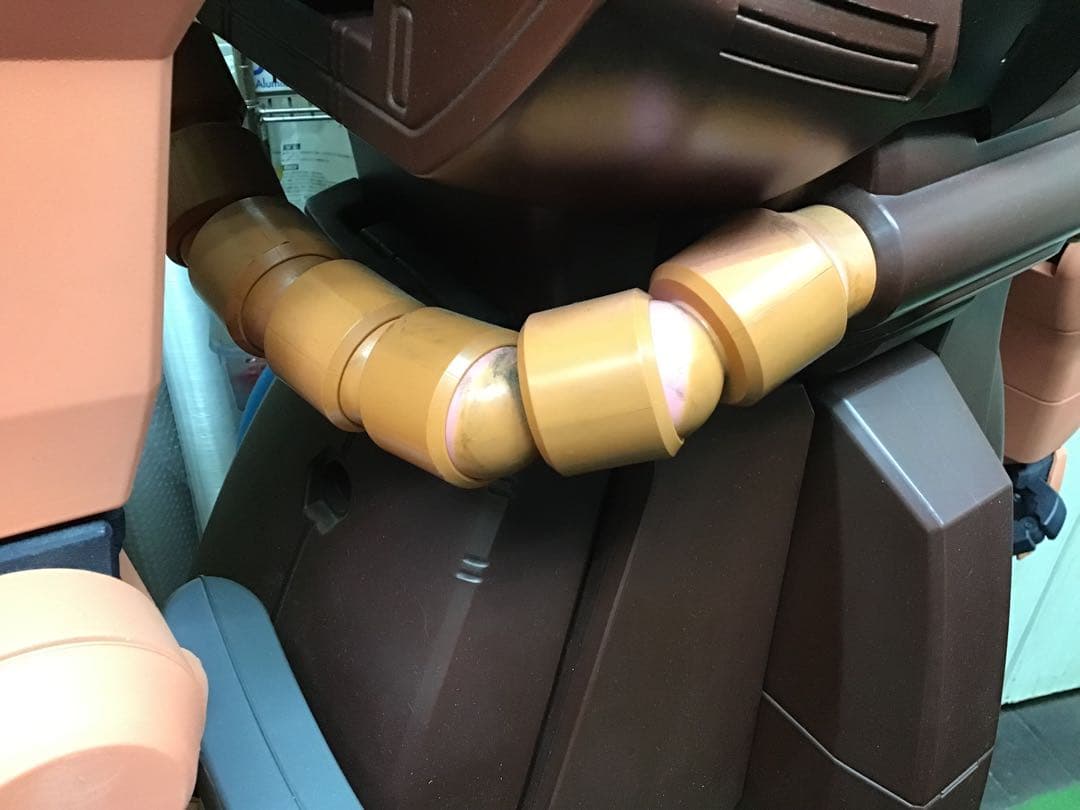 HY2M 1/12 シャア専用ザクⅡ 引き取り限定