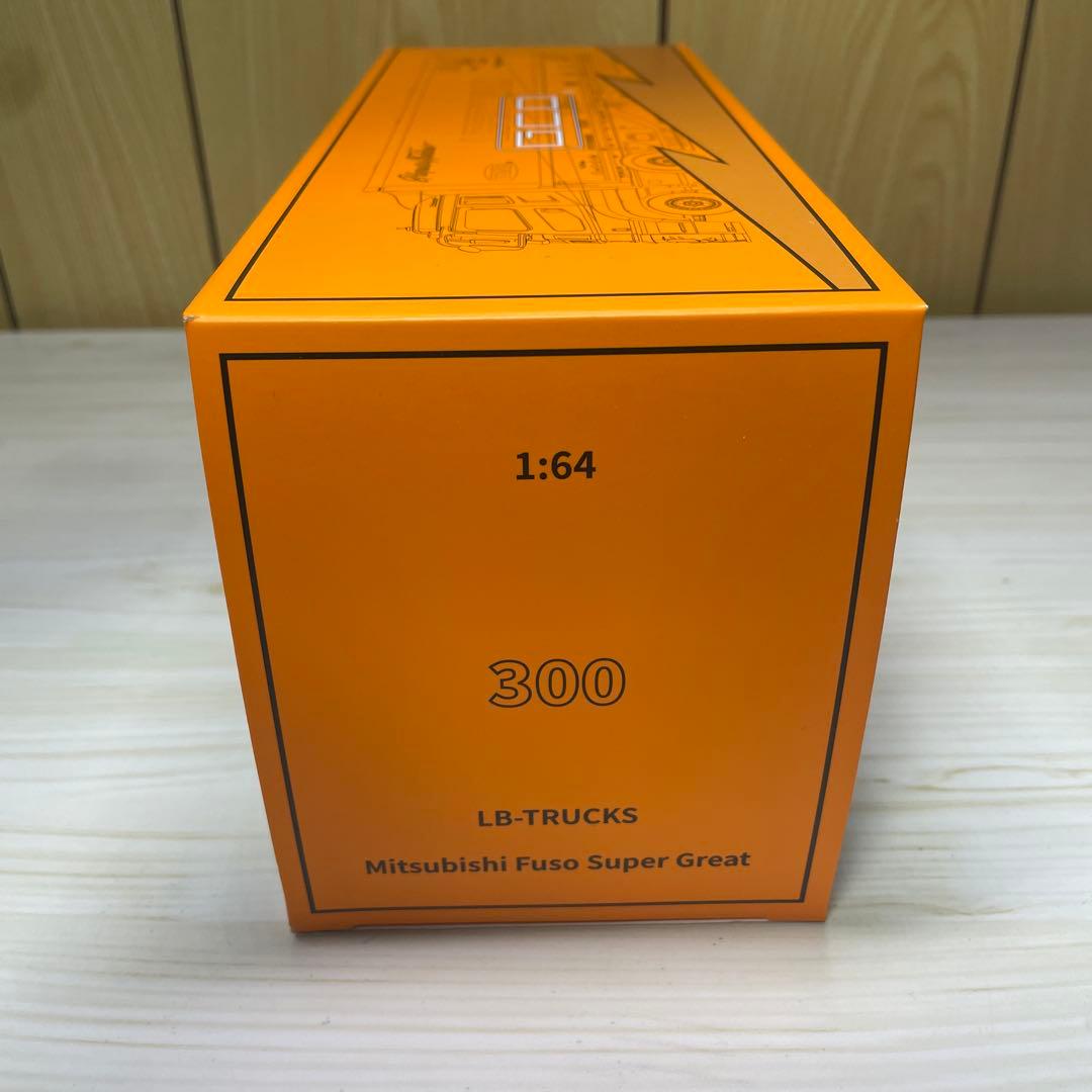 リバティーウォーク　LB-TRUCKS 1/64