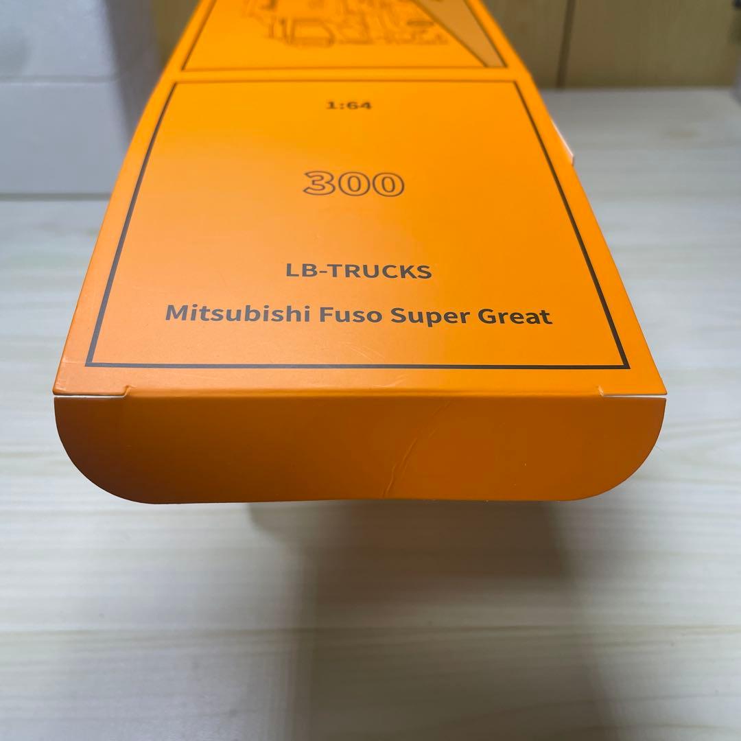 リバティーウォーク　LB-TRUCKS 1/64