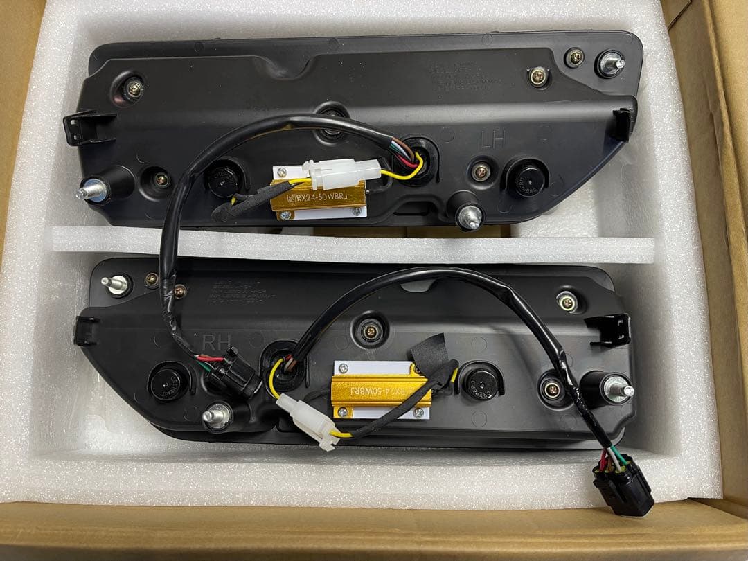 ジムニーJB64W/JB74W シーケンシャルウィンカー内蔵 LEDテールランプ