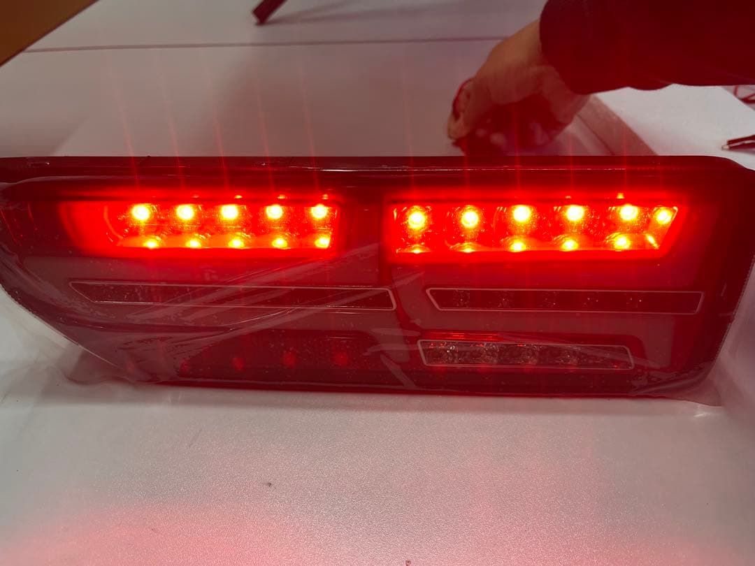 ジムニーJB64W/JB74W シーケンシャルウィンカー内蔵 LEDテールランプ