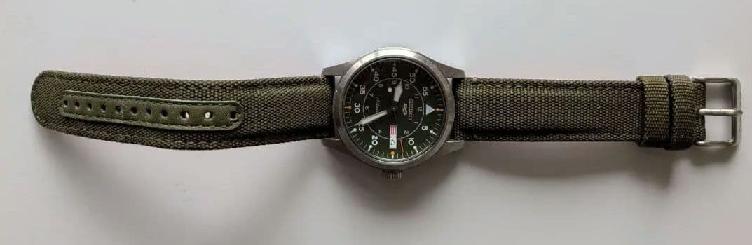 時計 Seiko SBSA141