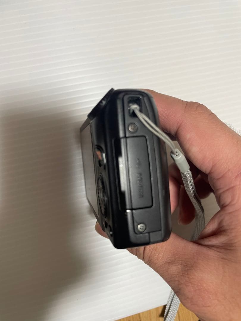 富士フィルム　F1000EXR Fine Pix