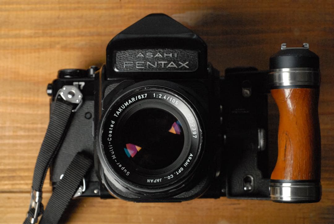 PENTAX67 105mm f2.4 ・木製グリップ付き　オマケ有り