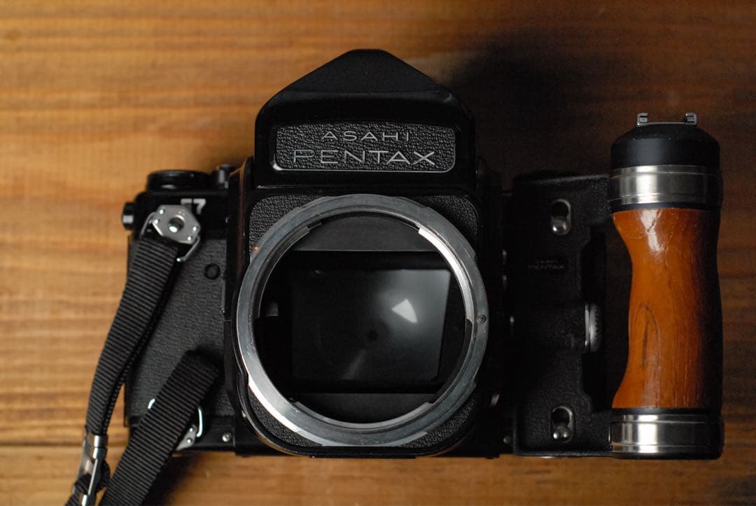 PENTAX67 105mm f2.4 ・木製グリップ付き　オマケ有り