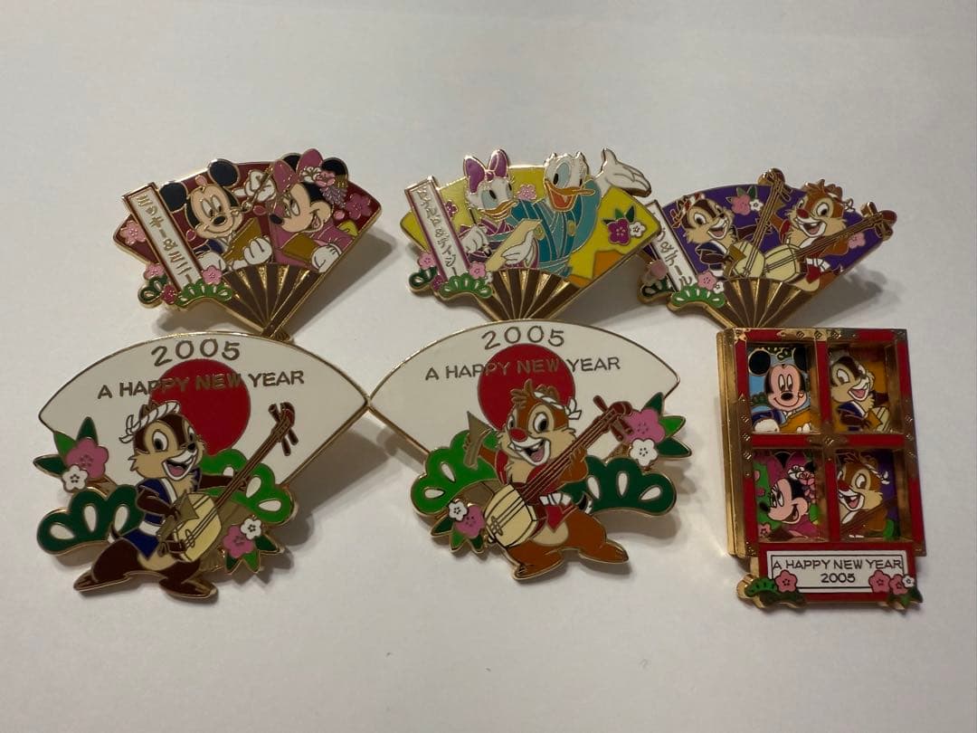 ディズニー ピンバッジ 2005年 新年 5個セット
