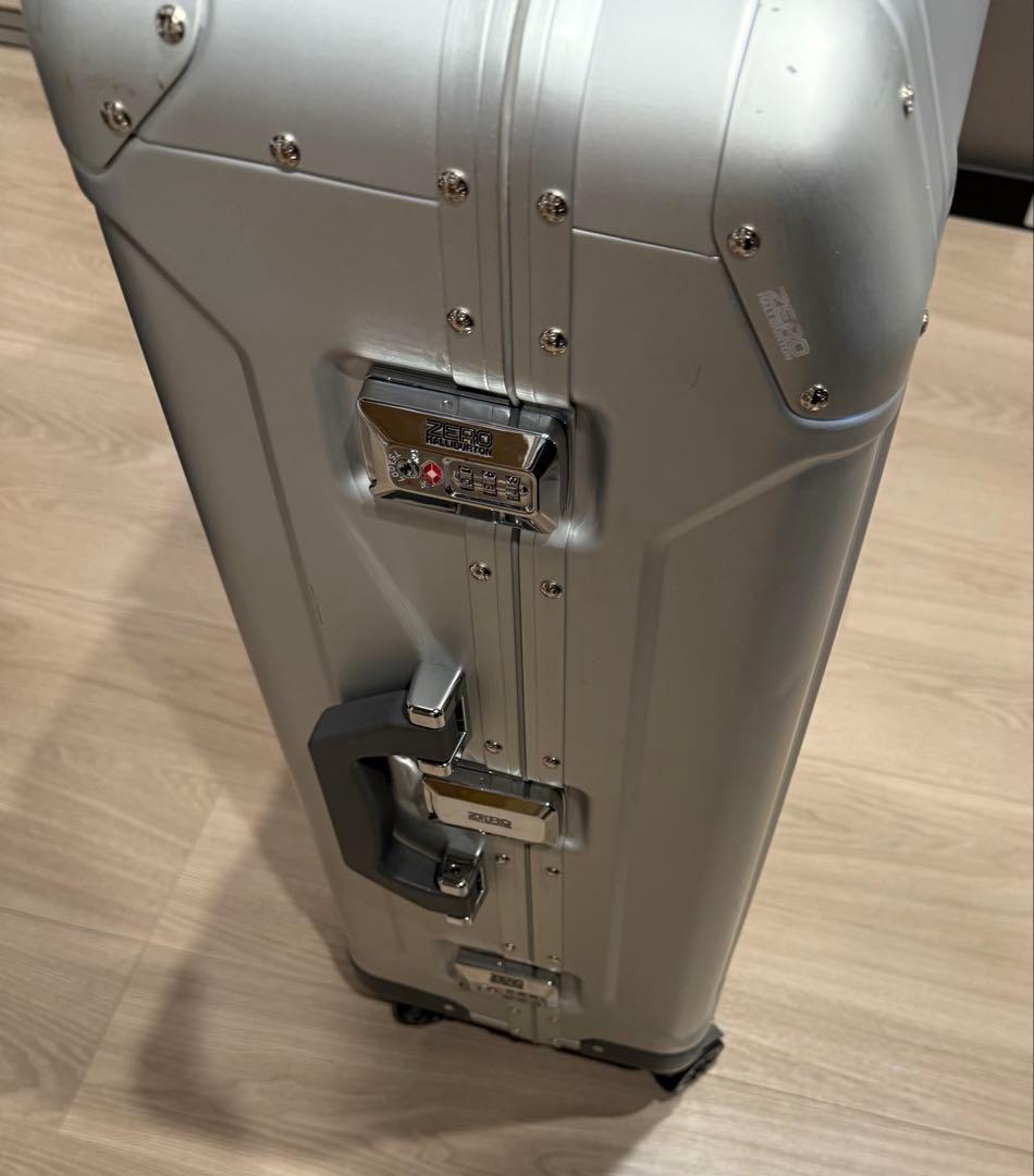 ゼロハリバートン　スーツケース　ジオ3.0？　68L