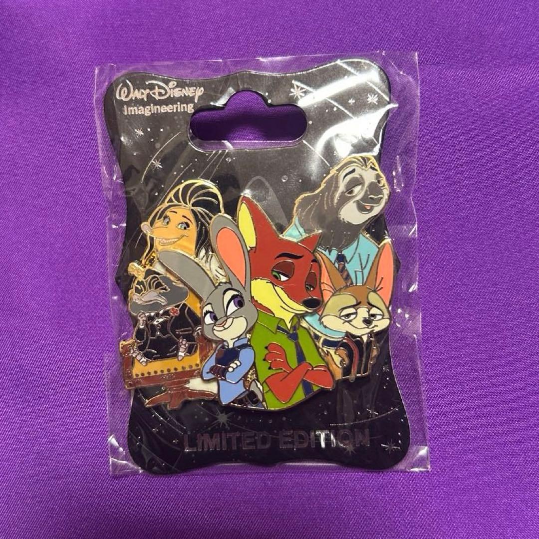 ラピスラズリ出品　ズートピア Limited Editionピンバッジ