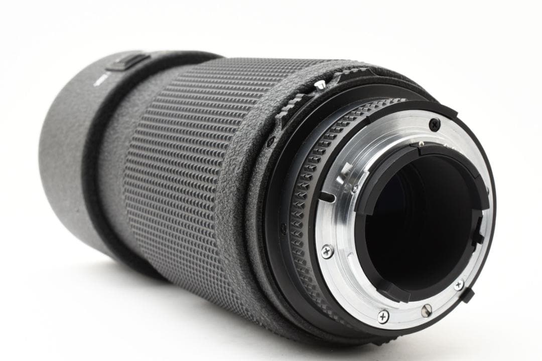 Nikon AF NIKKOR 80-200mm f/2.8 D ED　ニコン