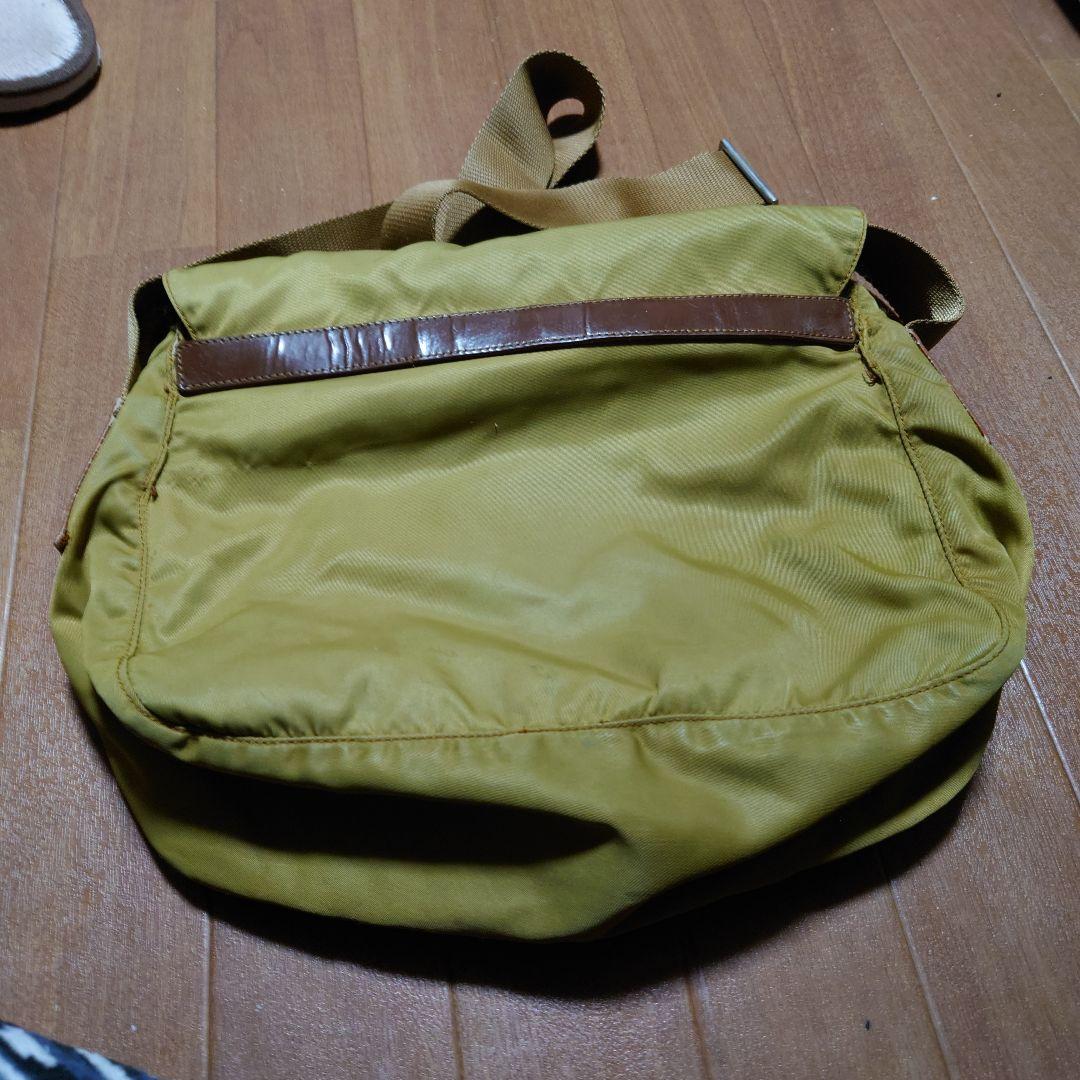 PRADA ショルダーバッグ イエロー値下げできません