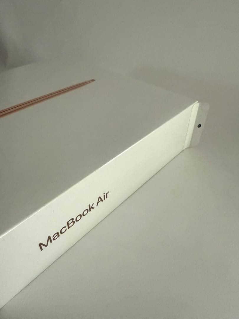 ボス様【新品・未開封】 MacBook Air 13インチ M1 8GB/256