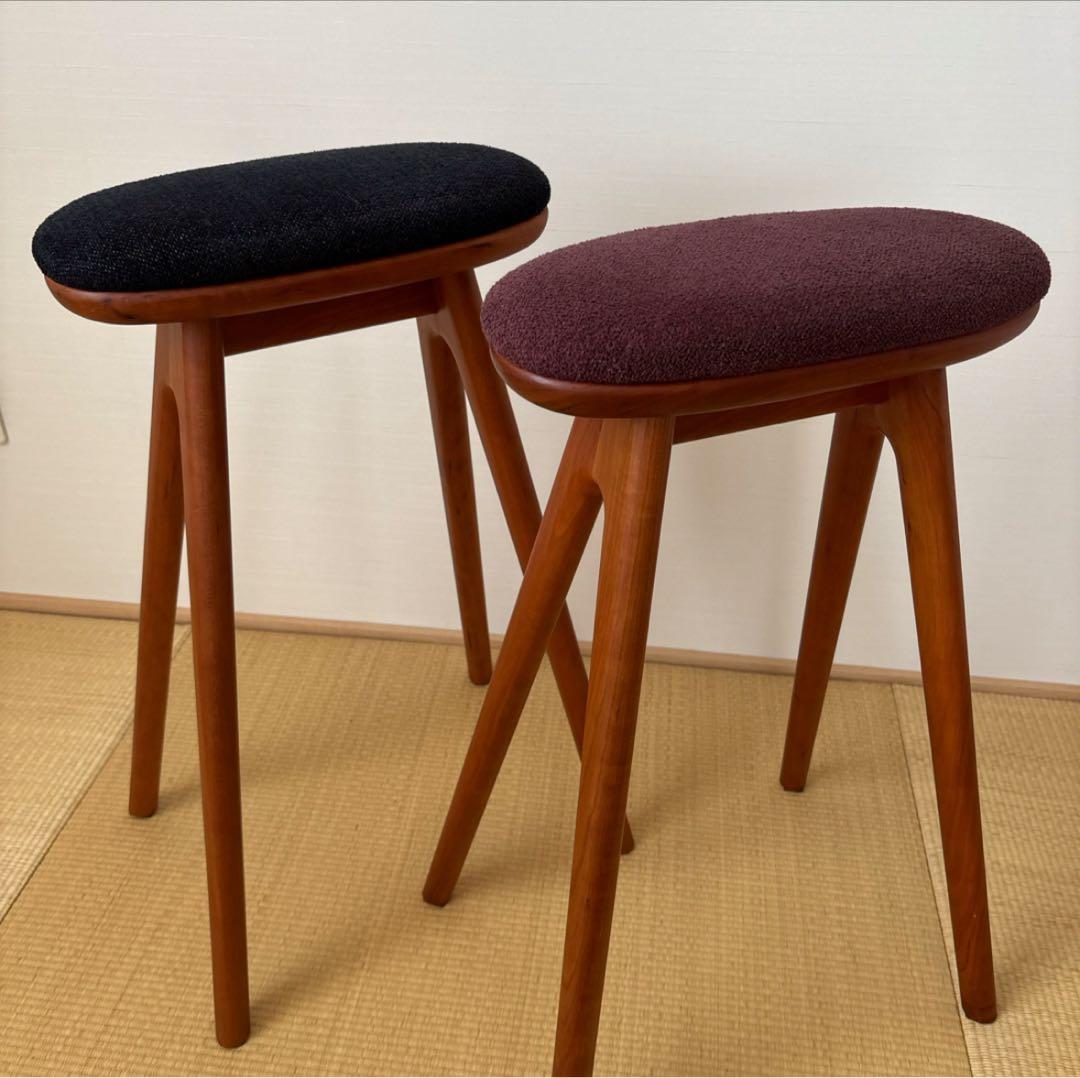 Yuki　楕円形スツール 黒 ワインレッド 2色