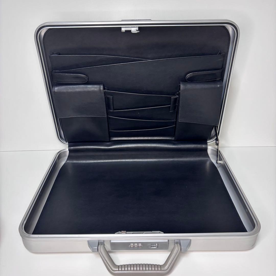 ZERO HALLIBURTON ゼロハリバートン アタッシュケース ダイアル