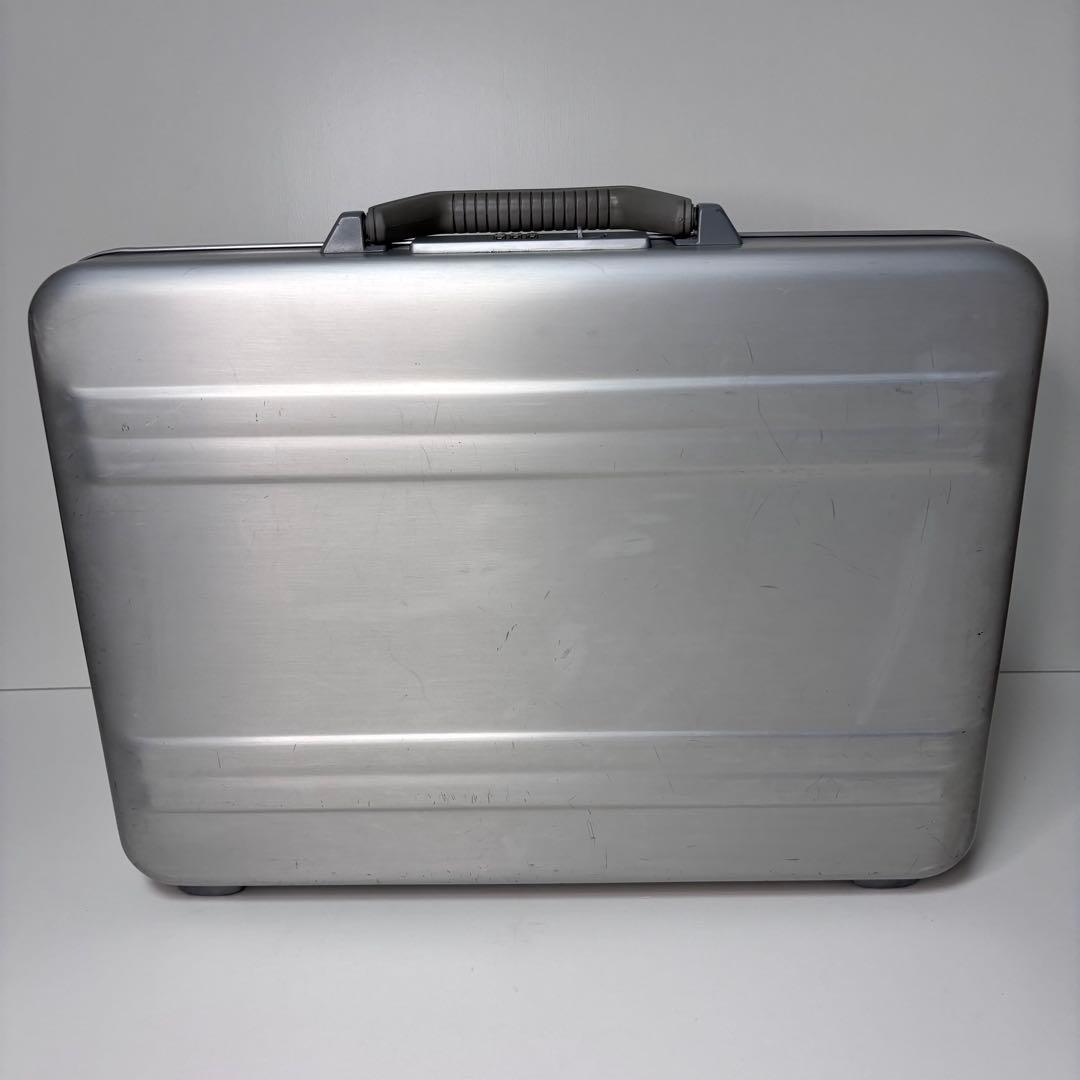 ZERO HALLIBURTON ゼロハリバートン アタッシュケース ダイアル