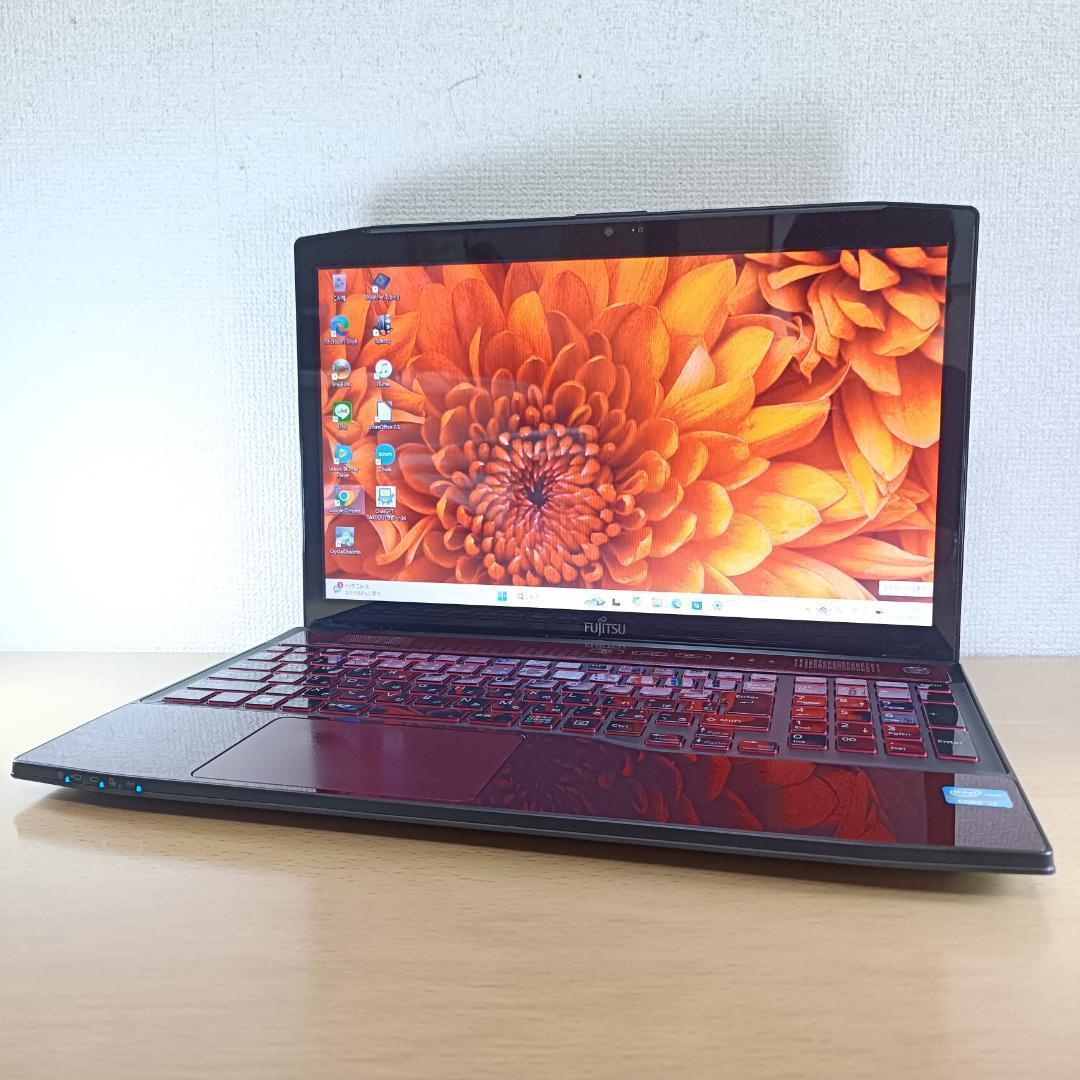 Windows11 Core i7 ノートPC SSD メモリ8GB 富士通 赤