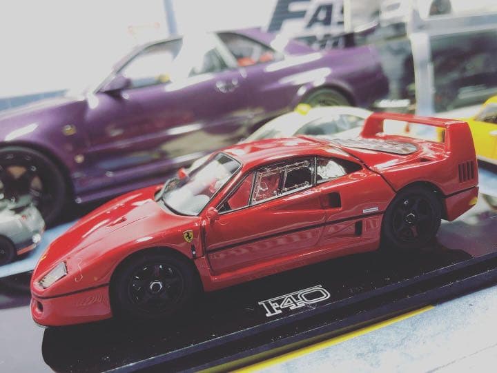 フェラーリ　f40  1/43
